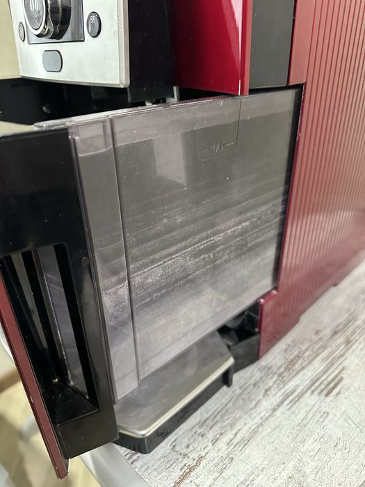 Кавомашина DELONGHI