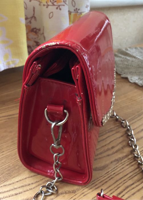 Сумка червона з лакованої шкіри