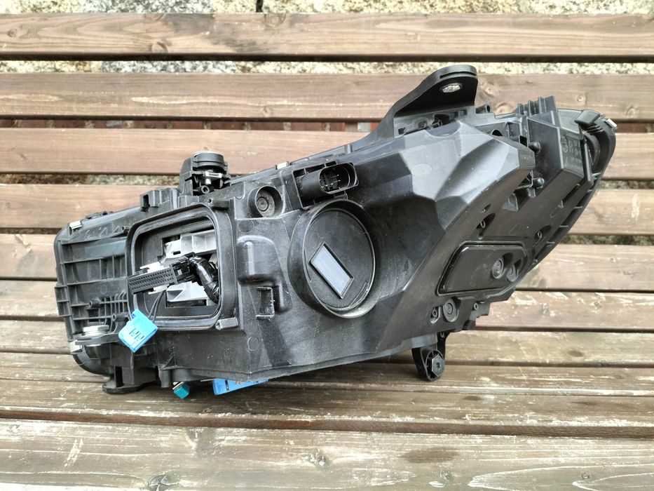 Mercedes C klasa W206 full LED digital lampa prawa