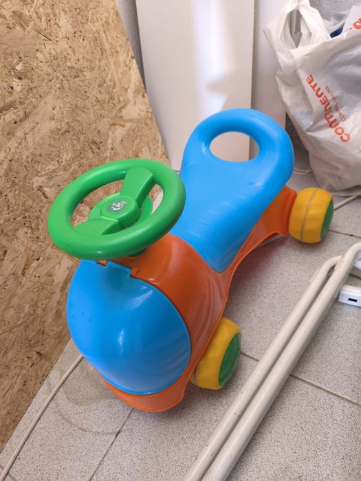 Mota de brincar criança