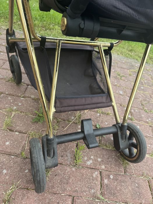 Stelaż z kółkami  cybex mios