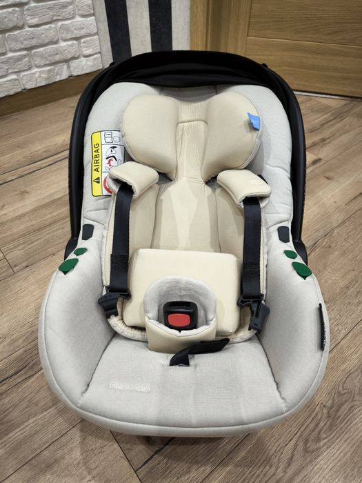 Avionaut Pixel Pro 2.0 C  fotelik samochodowy 40-86 cm 0-13kg z bazą.