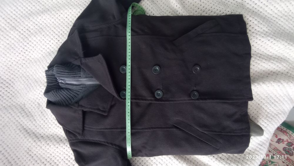 Пальто чёрное и куртка вечна-зима оранжева я  на мальчика