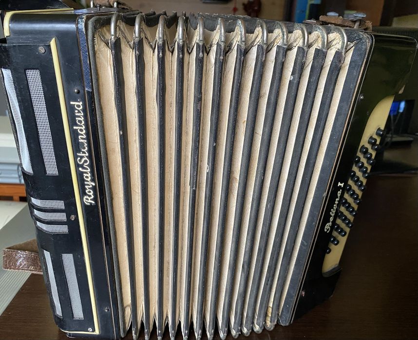 Akordeon Royal Standard (Bellona I)