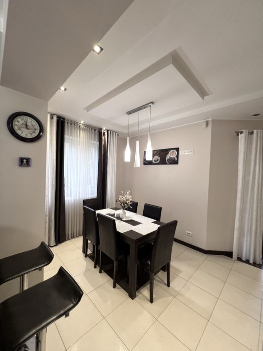 Продаж чудового будинку біля лісу