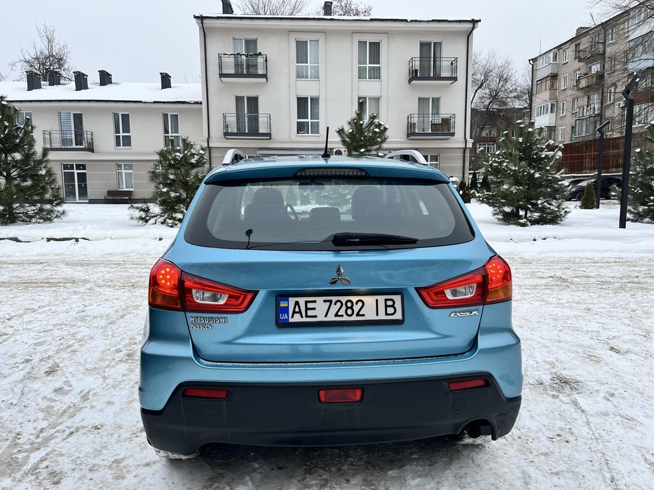 Mitsubishi ASX 2011 року