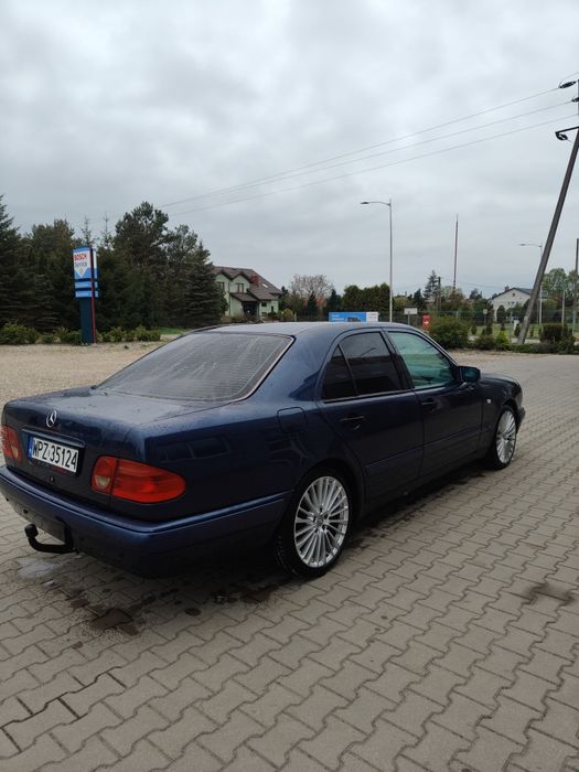 Mercedes W210 e290
