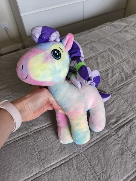 Jednorożec  maskotka tęczowa