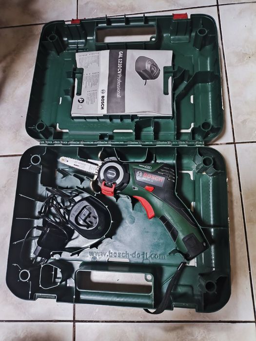 Акумуляторна міні-ланцюгова пила Bosch EasyCut 12 (06033C8020)