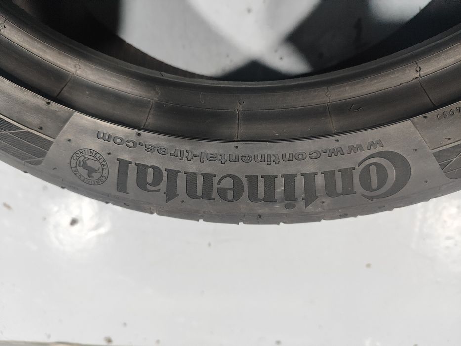 2 pneus semi novos 205-45R17 Continental - Oferta dos portes