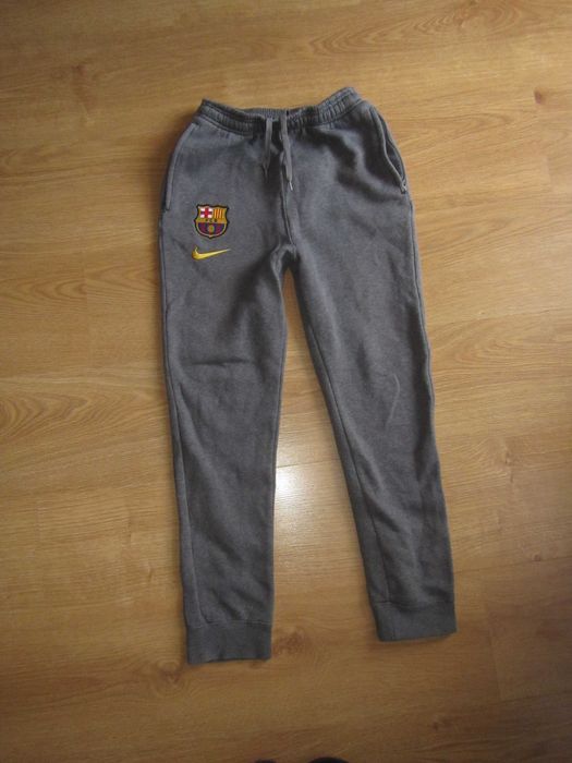 NIKE FC Barcelona spodnie dresowe rozm.146-158
