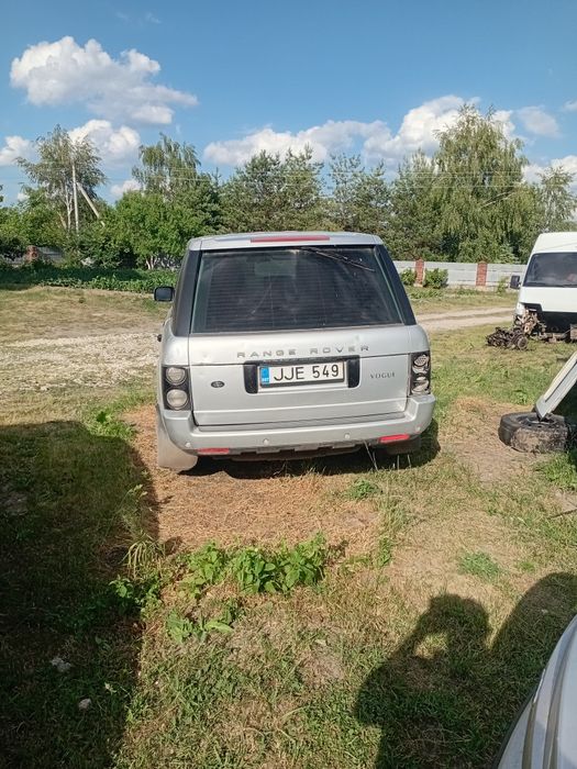 Продам капот до ландж ровер3