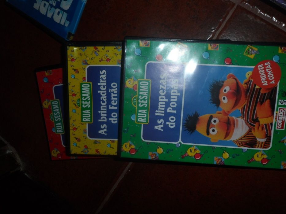 Mais de 50 DVDS diversos