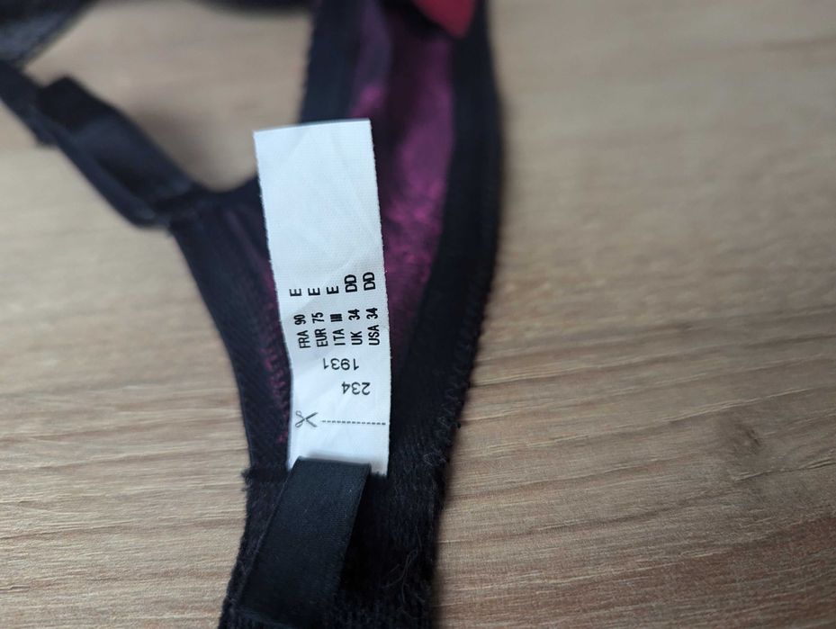 Biustonosz Chantelle 75 E