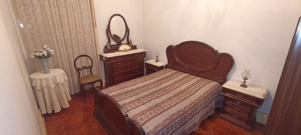 Mobília de quartocasal completo para venda