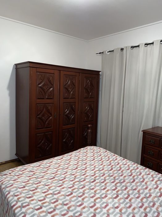 Arrenda-se Quarto