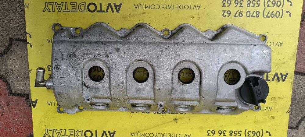 Клапанна кришка Nissan X-Trail T30 2,2TDI (2001-2007) 132648H800
