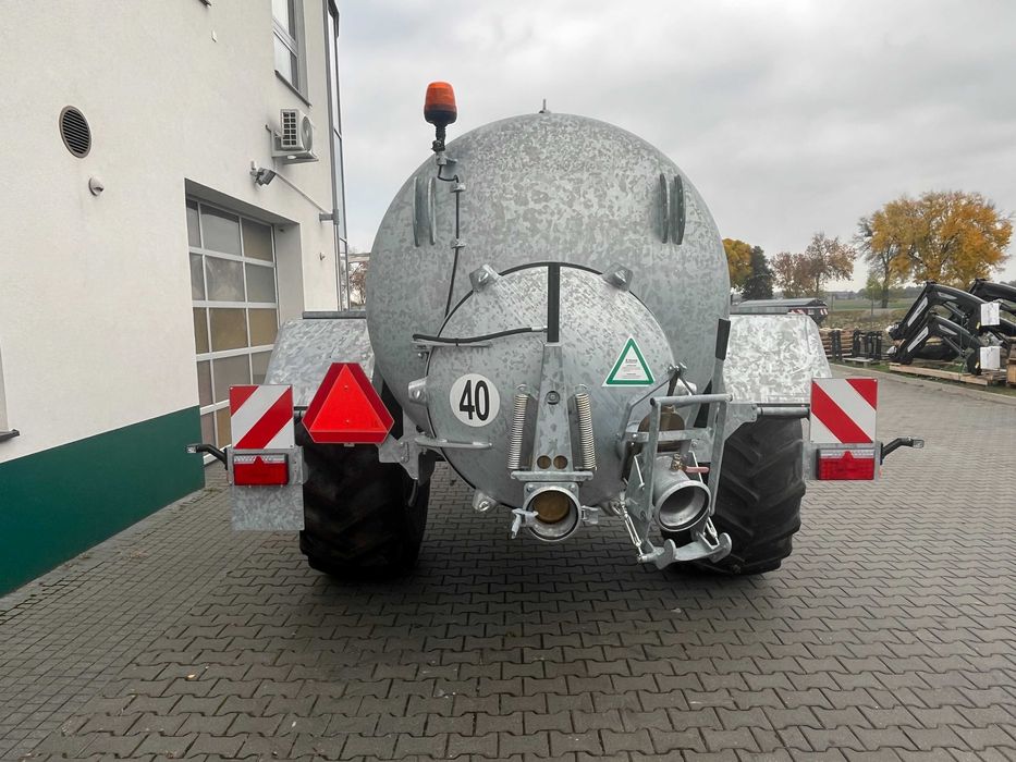 Wóz asenizacyjny PICHON 10400 l