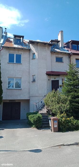 Dom szeregowy z ogrodem, garażem i poddaszem – Gdańsk (Gdynia) Osowa