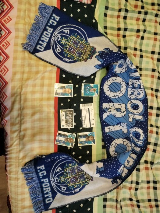 Cachecol FC Porto Descozido + Cromos e Bilhete Andebol