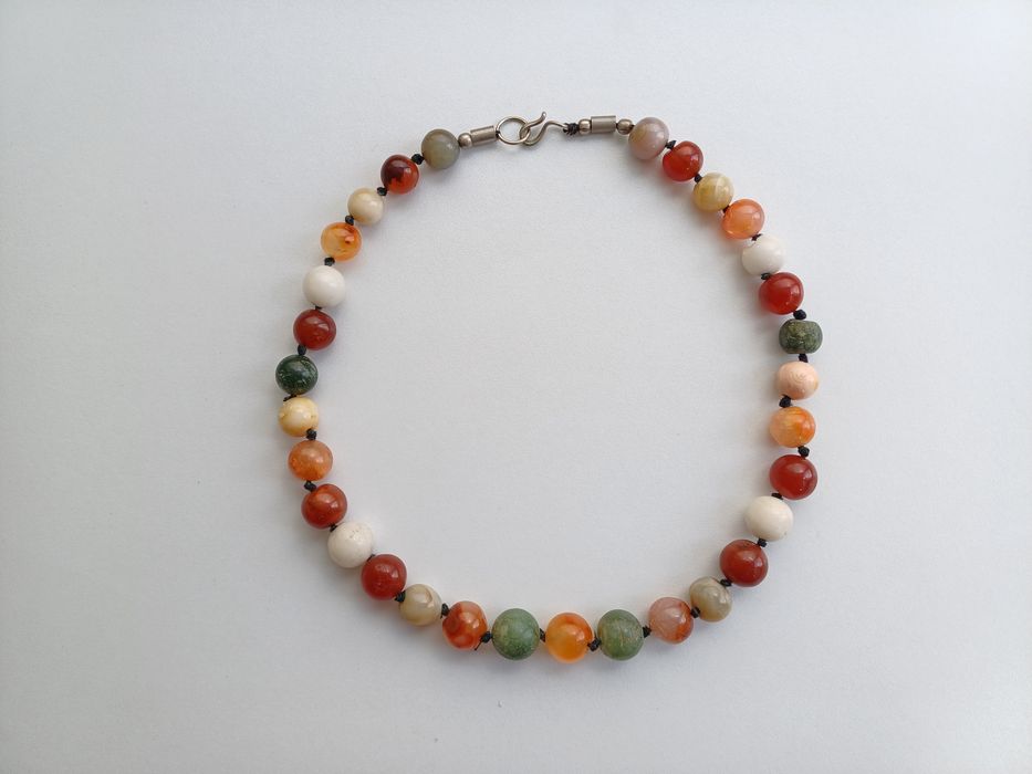 Lindíssimo colar de pedras semi-preciosas multi-coloridas
