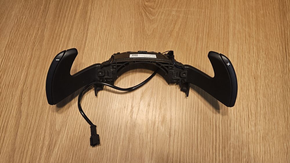 Przełącznik zmiany biegów

condition visible in