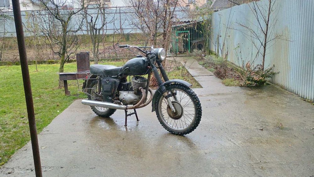 Продам мотоцикл ИЖ