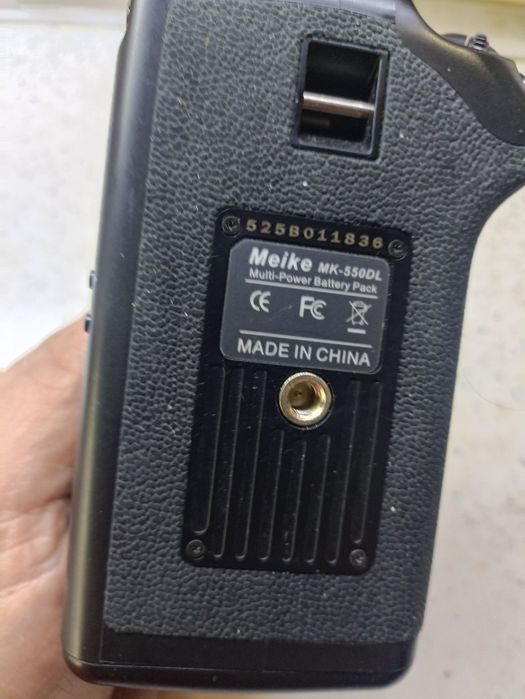 Батарейный блок Meike MK-550DL для камер EOS 550D/600D/650D/700D