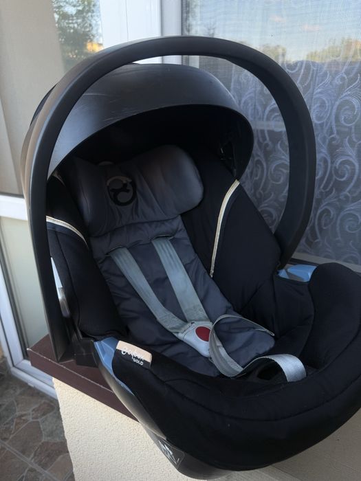 Дитяче автокрісло Cybex Gold (група 0+, від народження до 13 кг).