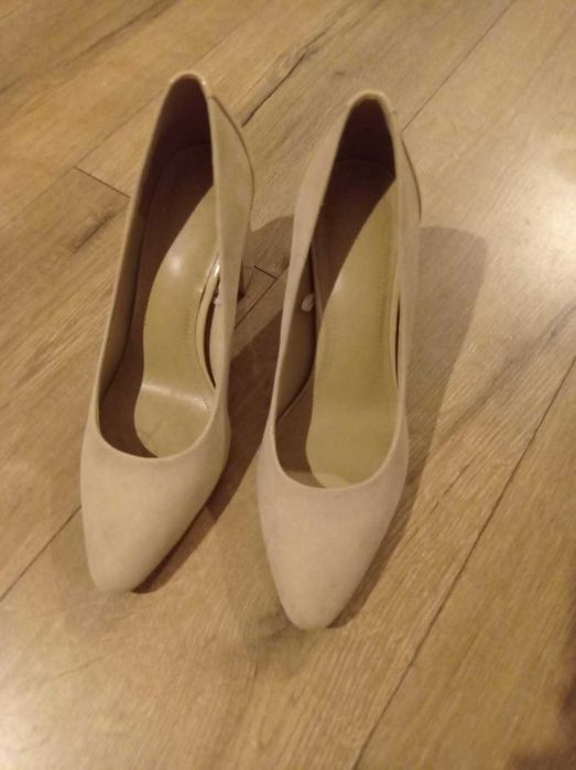 Szpilki, buty na koturnie i sandałki rozm. 39