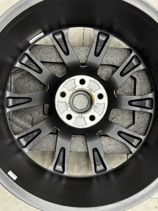 Новий R-21 оригінал,Range Rover L460,L,461,L405,Land Rover Defender