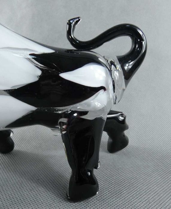 Figura szkło biały czarny MURANO BYK byczek figurka 25 cm