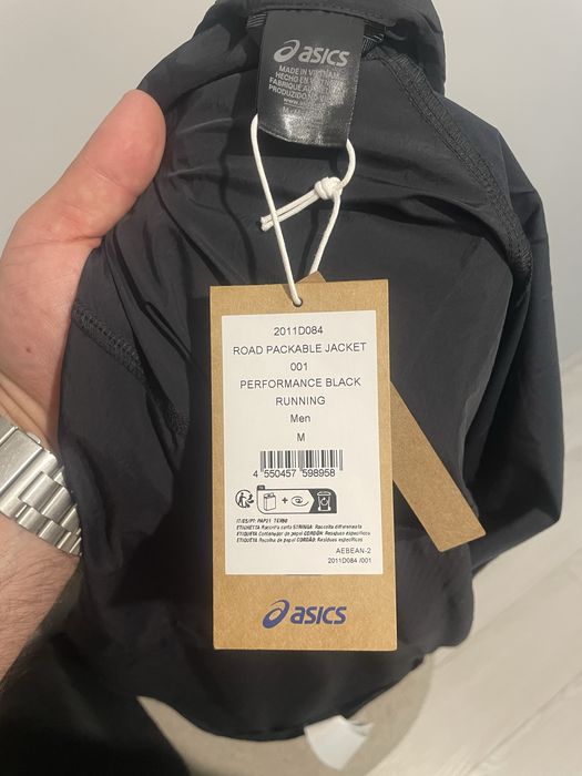 Вітровка   Asics