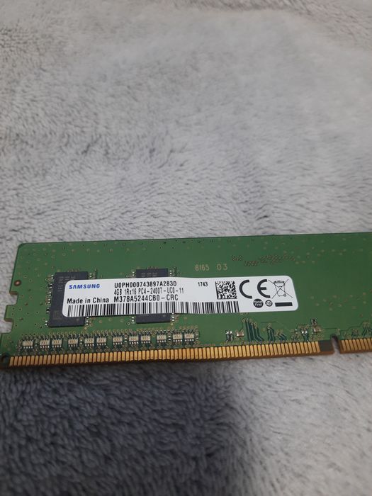 Оперативна пам'ять DDR4 4GB