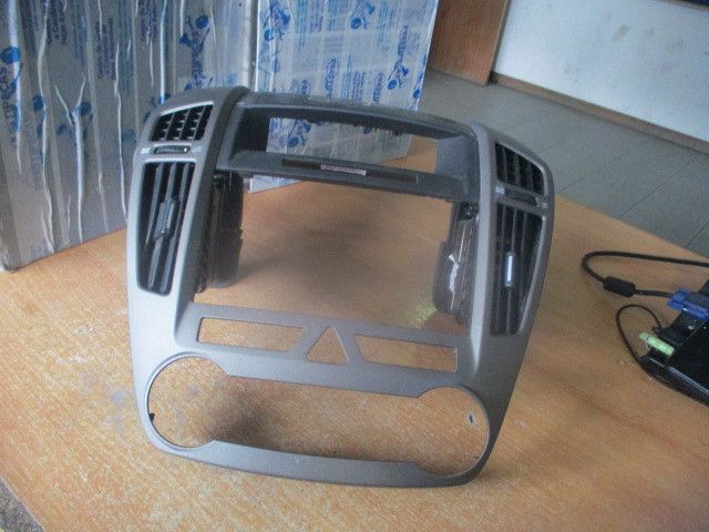 Moldura da consola central / rádio / aro KIA Pro Ceed (ED)