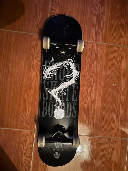 Skate Enuff Skateboards – Completo