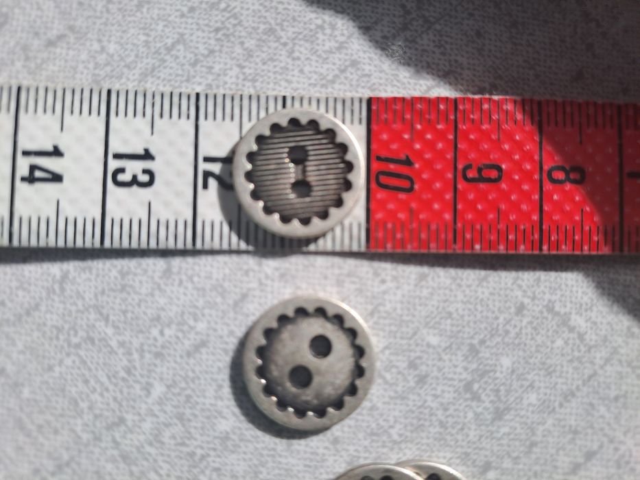 Guziki metalowe, 100 szt