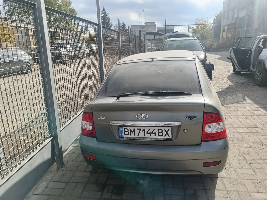 продам LADA-2172.