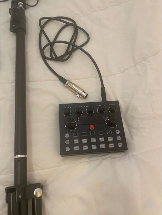 Super Kit com Ring Light, Teleprompt e microfone. Tudo novo!