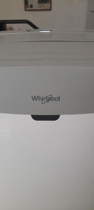 Ar condicionado whirlpool 12.000 btu potente.