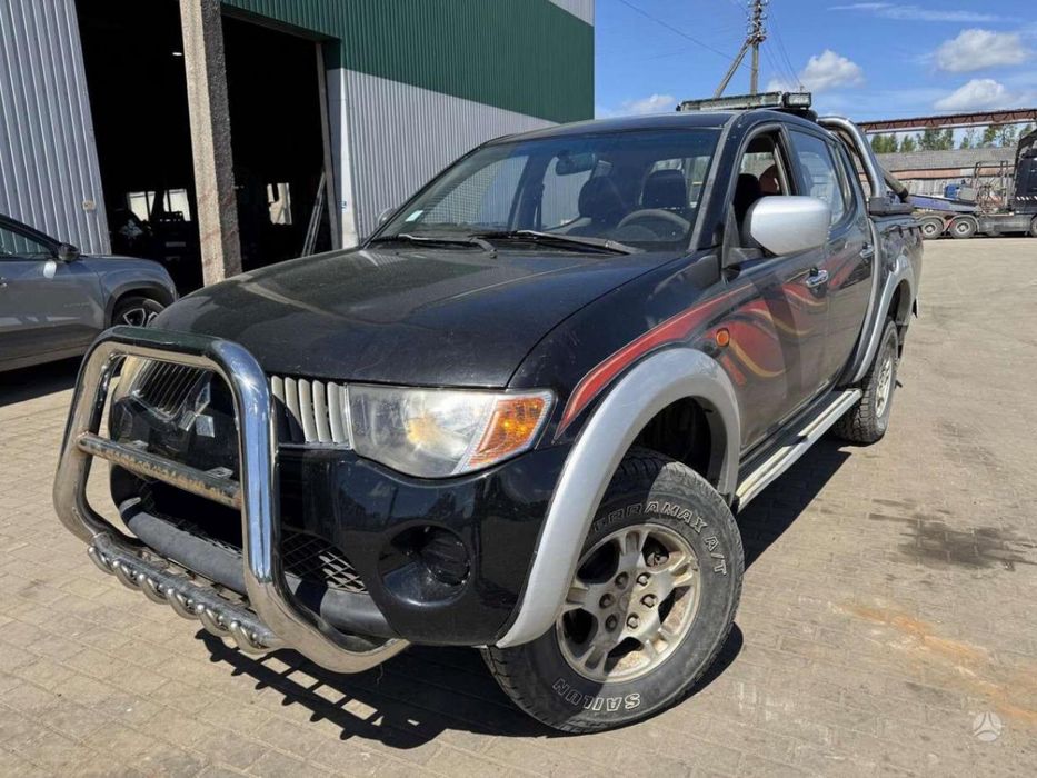 Mitsubishi L200
