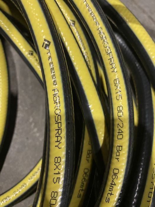 Mangueira de ar comprimido e pulverizaçao agrícula.