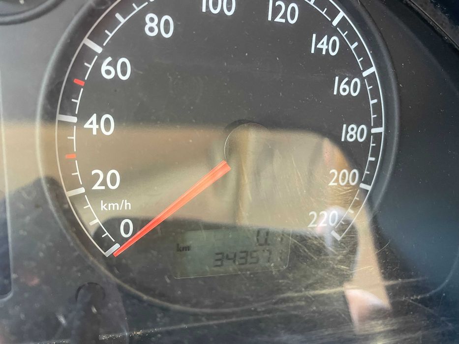 VW MULTIVAN 2,5 7 osobowy (2-2-3)