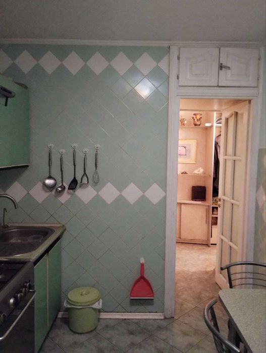 Продам трикімнатну квартиру на Скорини