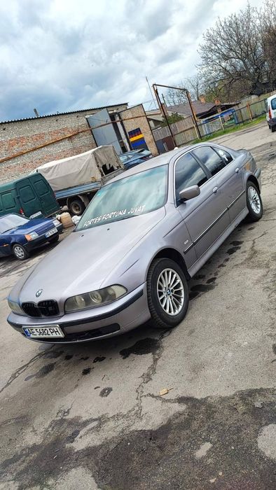 Автомобіль Bmw e39