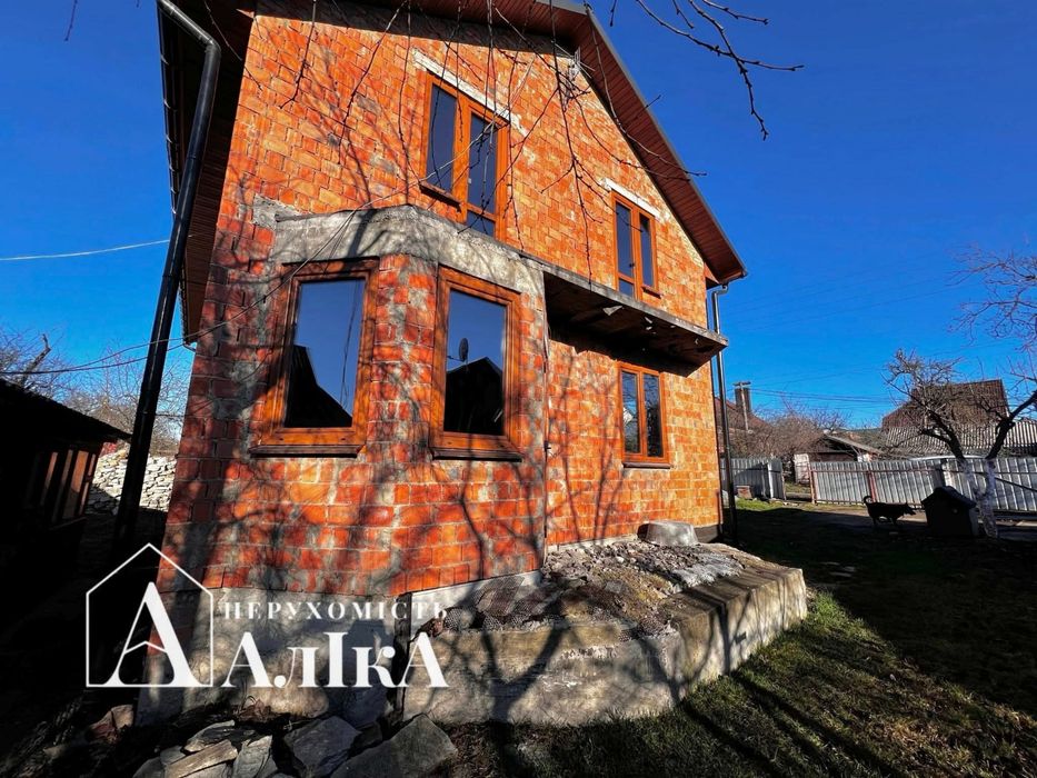 Продам новий будинок в хорошій локації