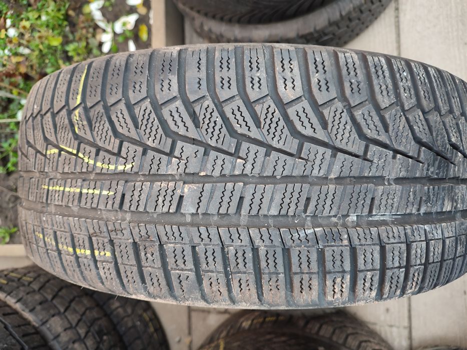 Шини Ханкок та Аустон 215/55/16 , з Німеччини, гарні свіжі зимові пари