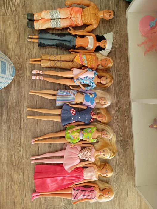 Conjunto 10 Barbies década de 2000