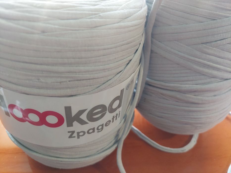 Пряжа для килимків,трикотажна пряжаHoooked Zpagetti (1,4 кг)
​Продаю