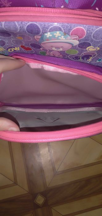 Портфель(рюкзак) для девочки красивый , как новый